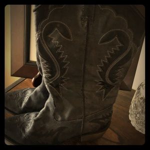 Vintage Cowboy Boots by CoCo